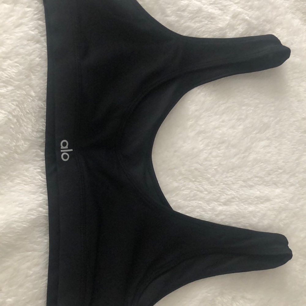 Alo sports bra